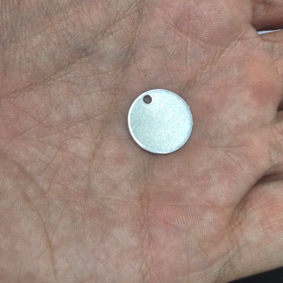 Narukvica sa privjeskom sa tekstom